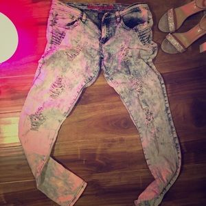 Acid washed jeans